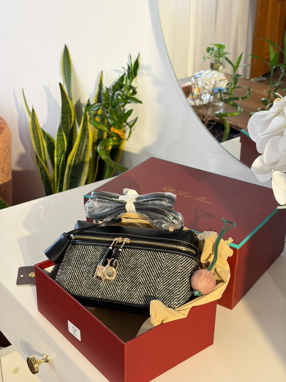 Lp small crossbody