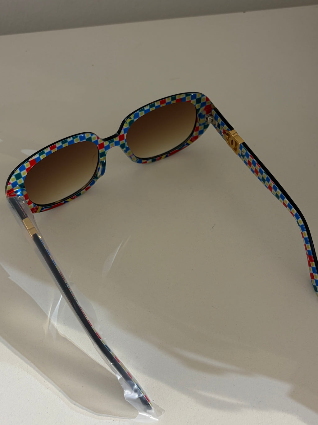 DG oval sunglasses