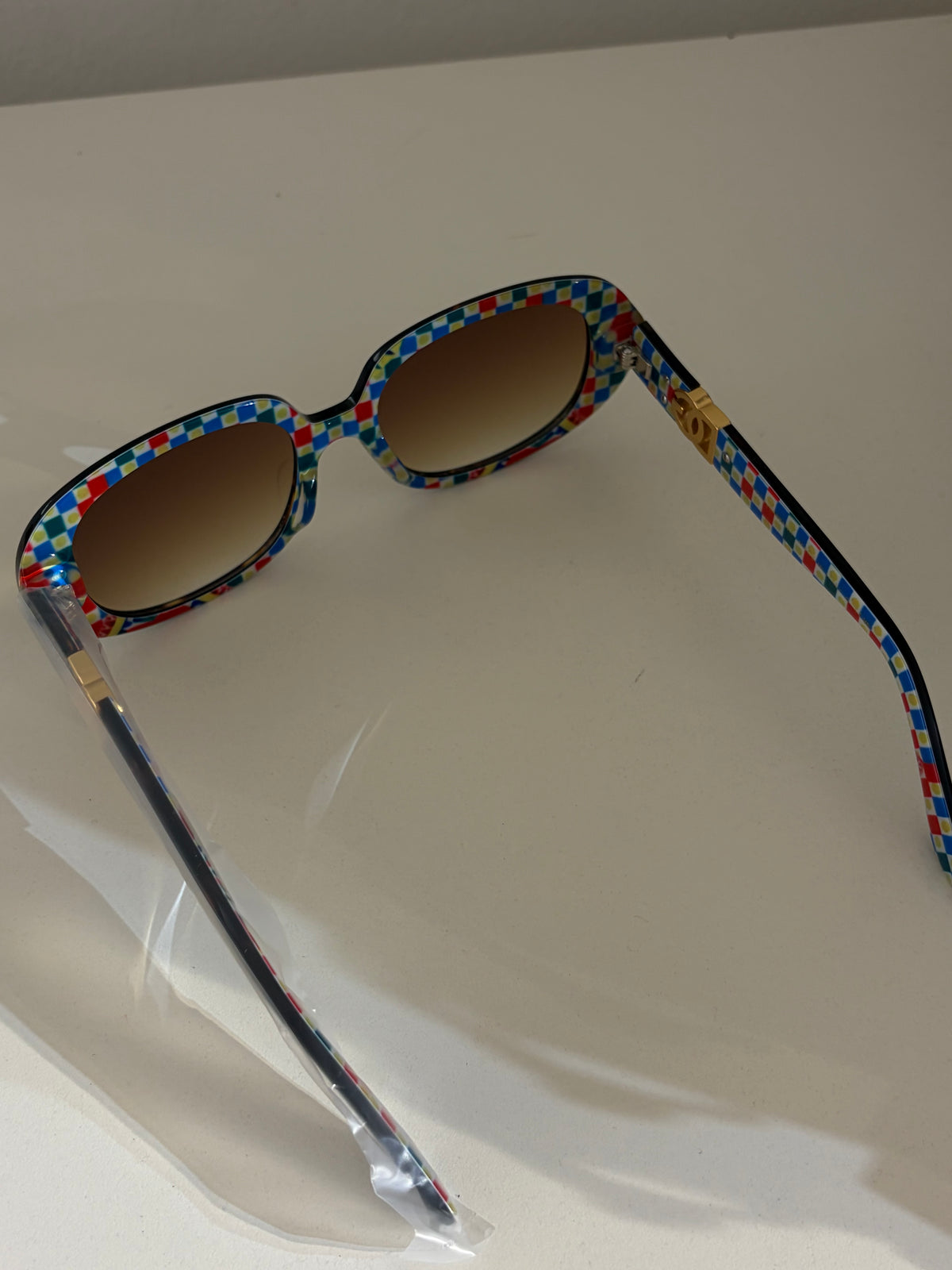 DG oval sunglasses