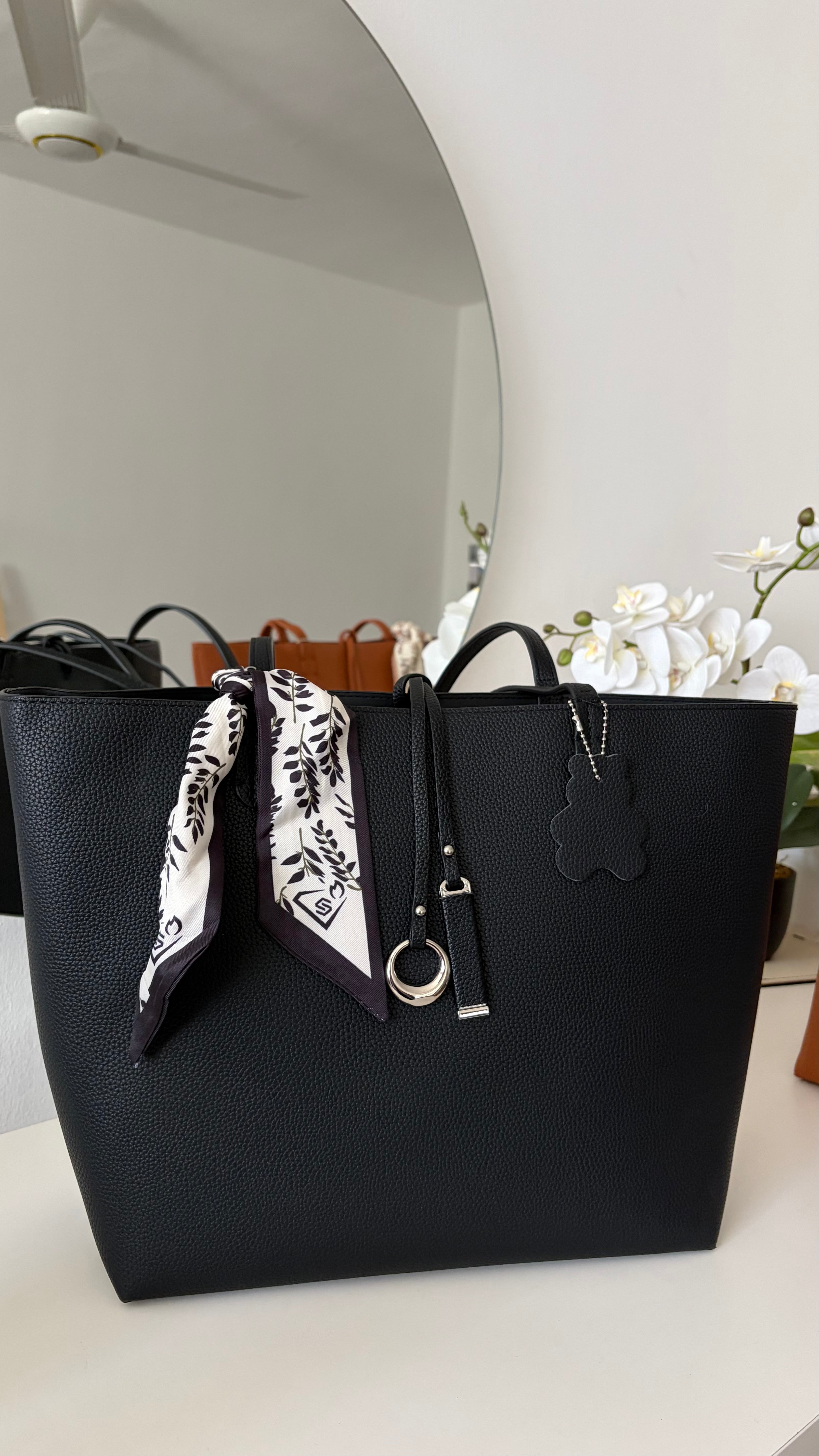 Scarf tote