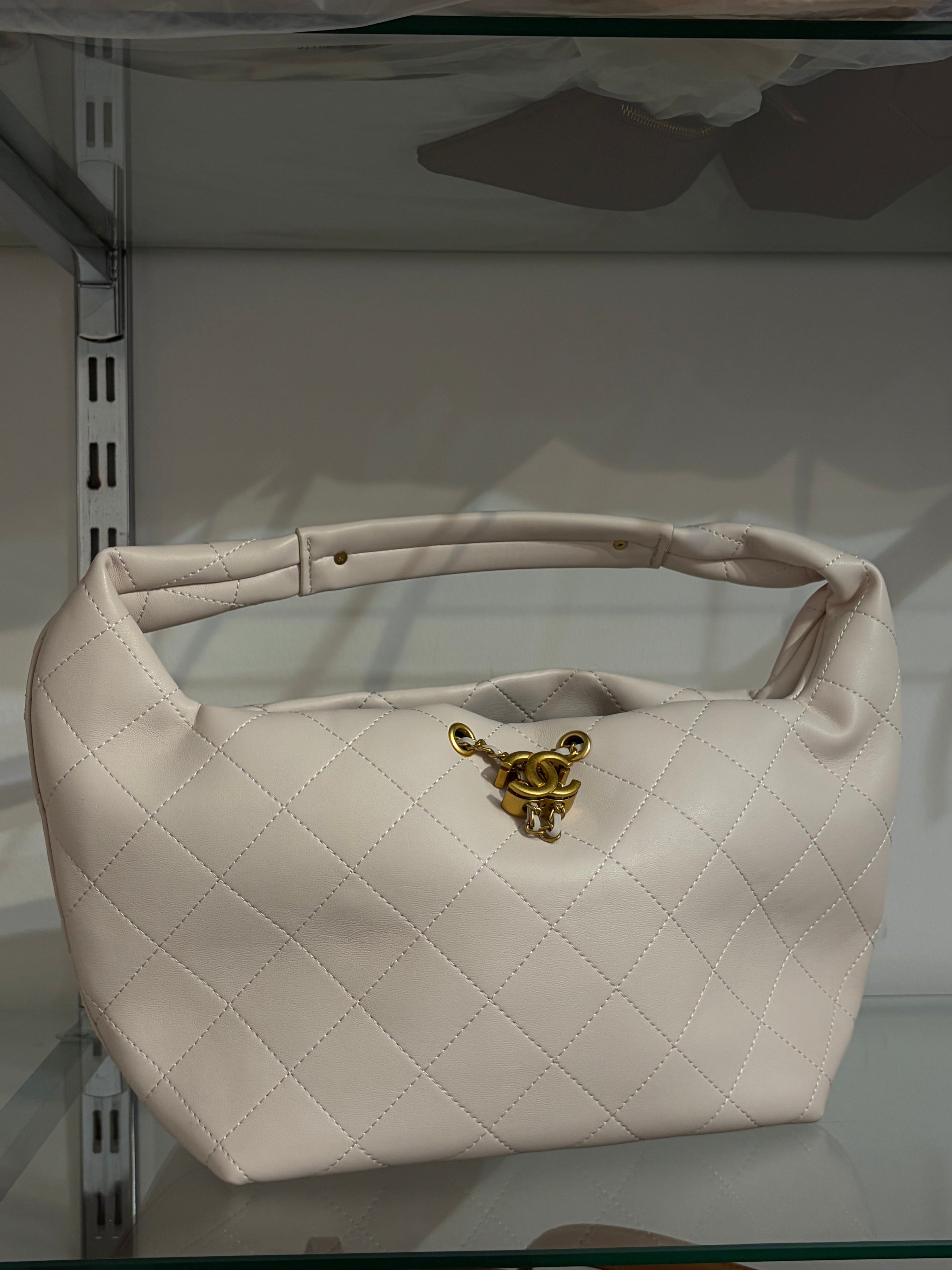 Chanel hobo