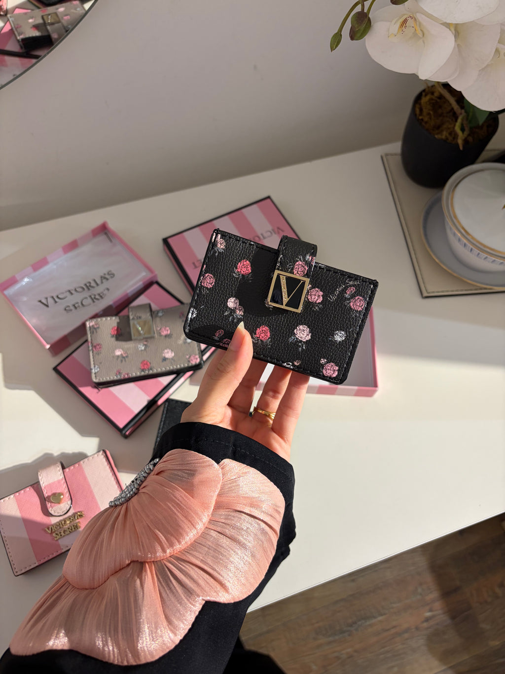 VS card holder
