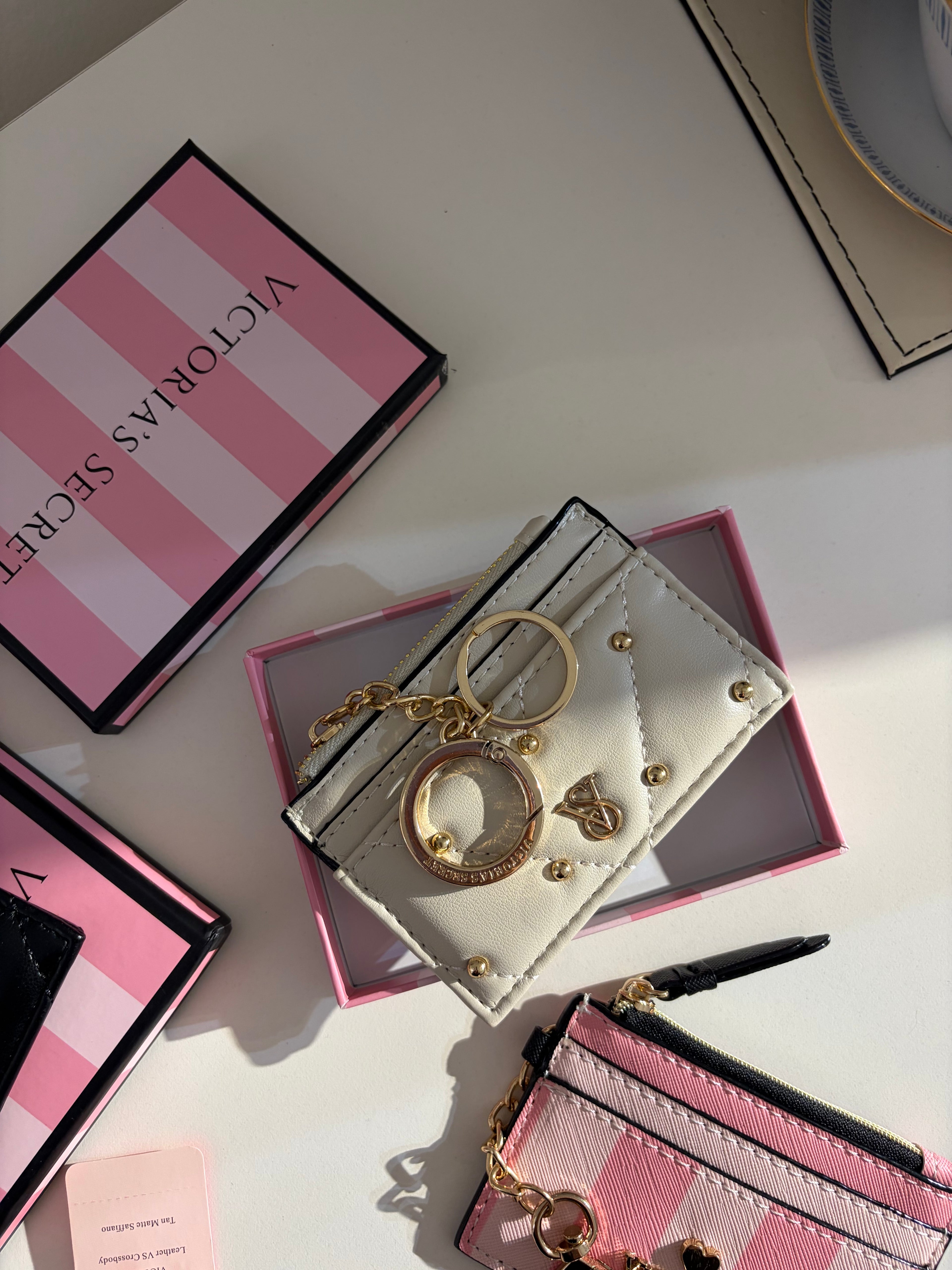 VS zipper card holders