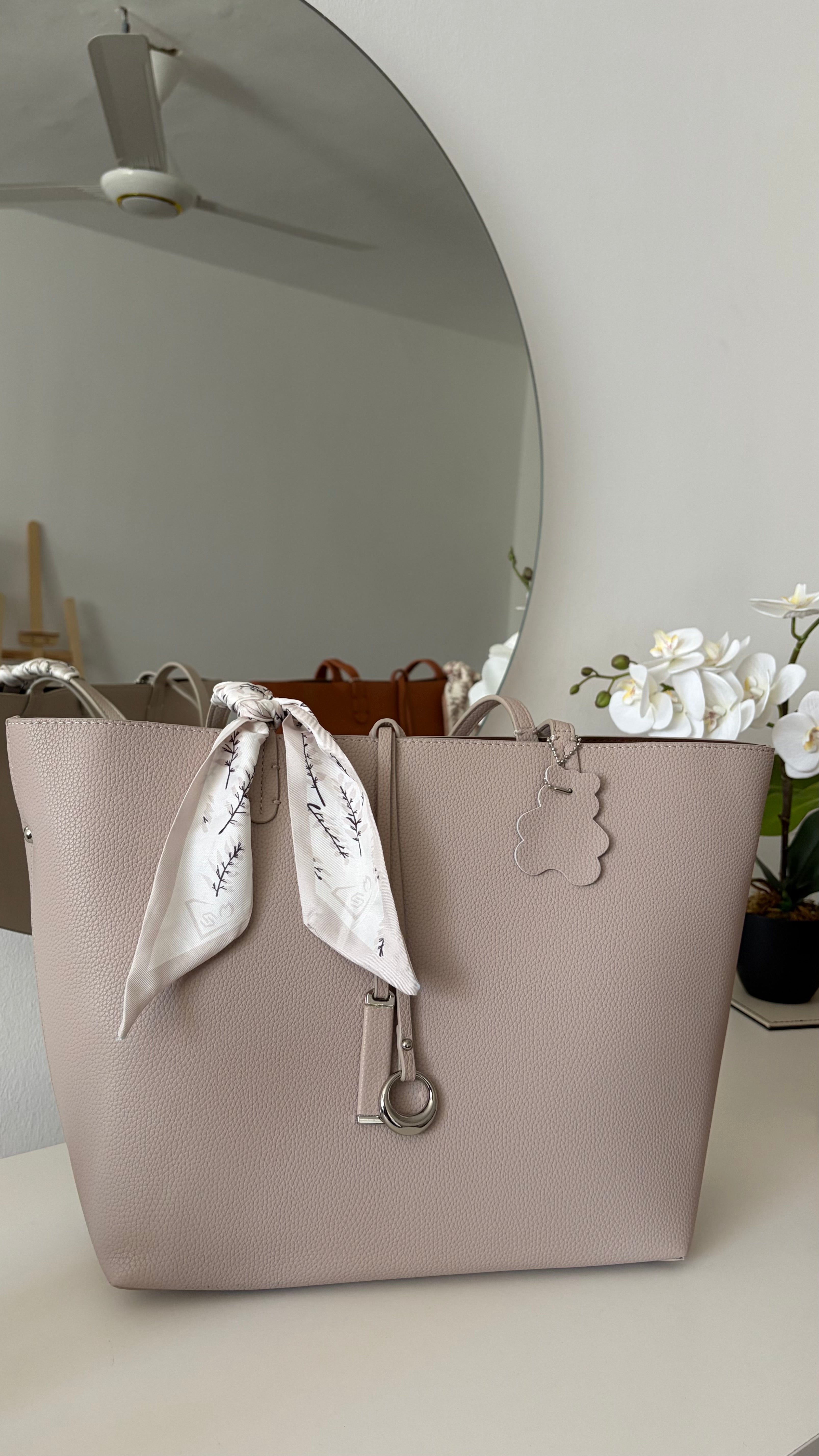 Scarf tote