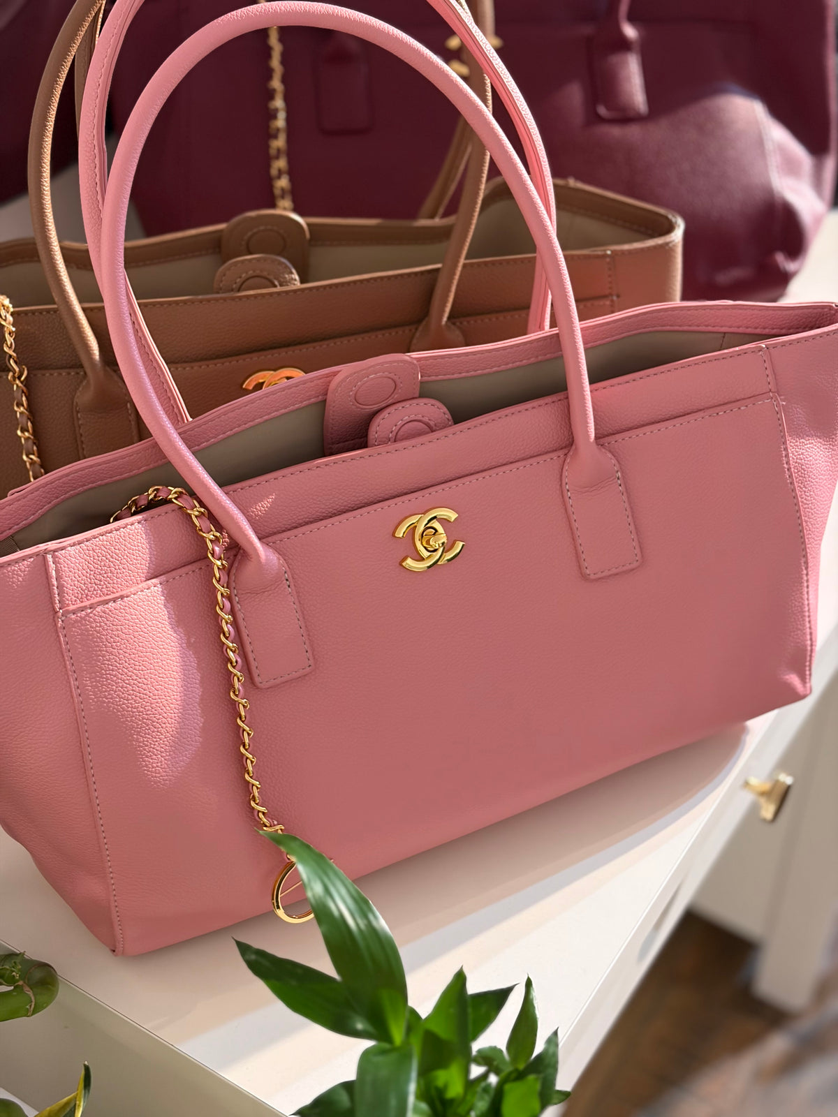 Chanel tote grained