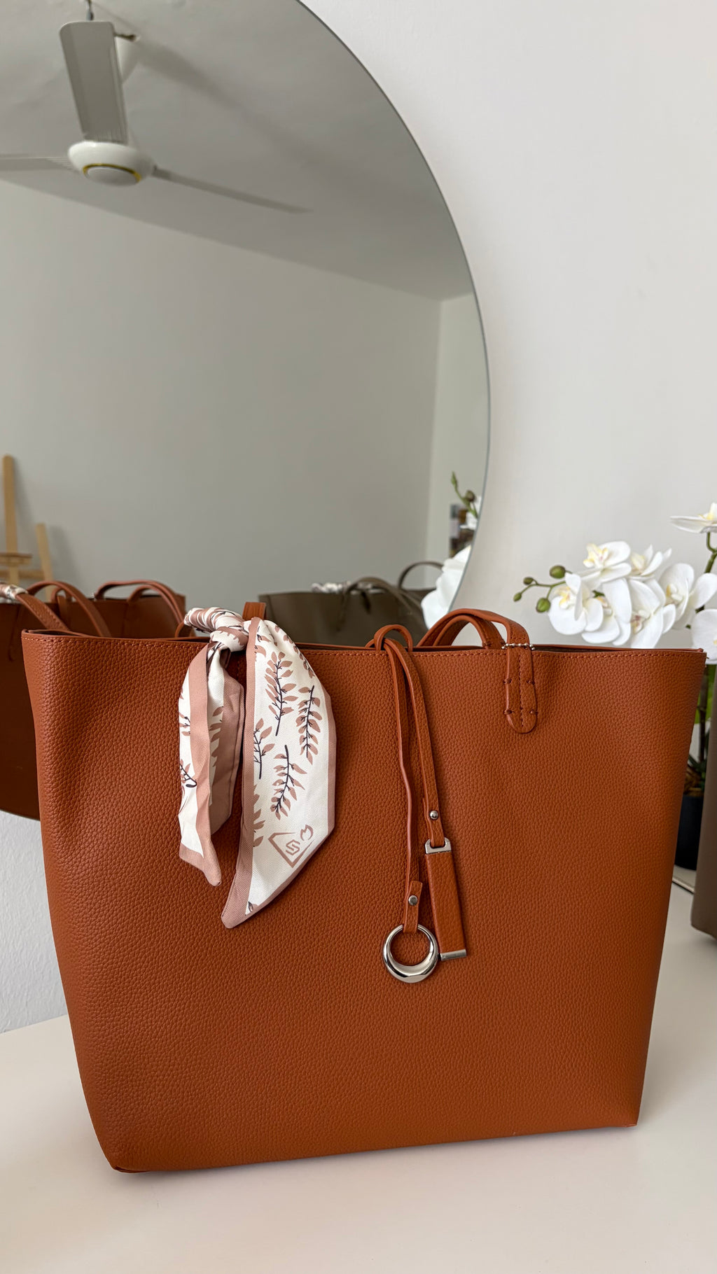 Scarf tote